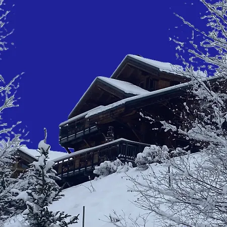 Chalet Husky